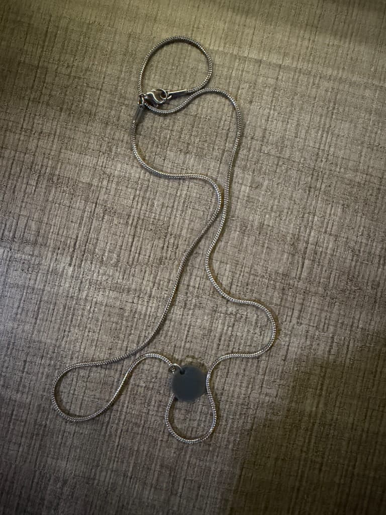 raksa NFC necklace pendant